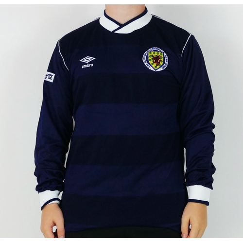 84 - A Scottish Football Association home shirt 1985, by Umbro, for No. 4, Robert Aitken. Final score Sco... 