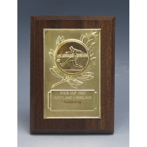 91 - ROUS CUP 1985 (Scotland V England) Gilt metal ‘Runners-up’ plaque mounted on a rectangular polished ... 