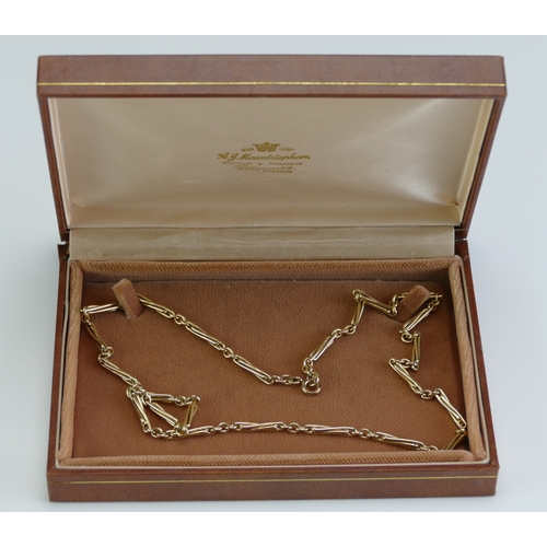 22 - A 9ct Gold Fancy Link Chain, 23.25