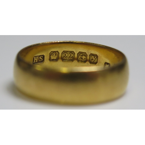 278 - A 22ct gold wedding band, Sheffield, 1941,5.5gms.