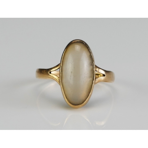 30 - A 14ct Moonstone Ring, size G, stamped 585, 1.11g