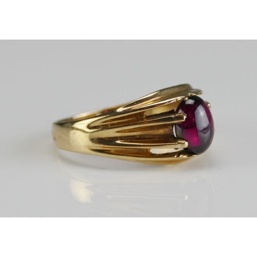 47 - A 9ct Gold and Cabochon Garnet Ring, 7.8x6.1mm stone, size P.5, 3.55g