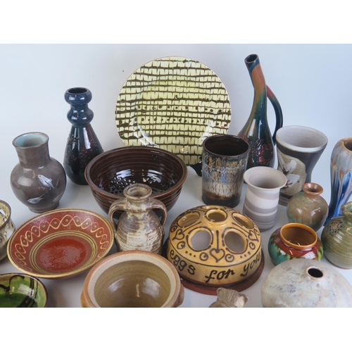 1235 - A Selection of Studio Pottery