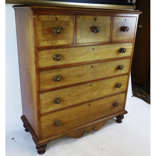 800 - A Large Victorian Mahogany Chest of Drawers, 118(w)x136(h)x32(d)cm