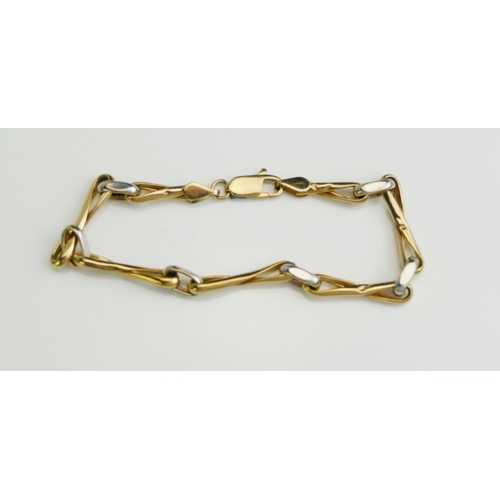 107 - A 14K Yellow and White Gold Bracelet, 19.5cm, stamped AU14K TURKEY, 5.19g