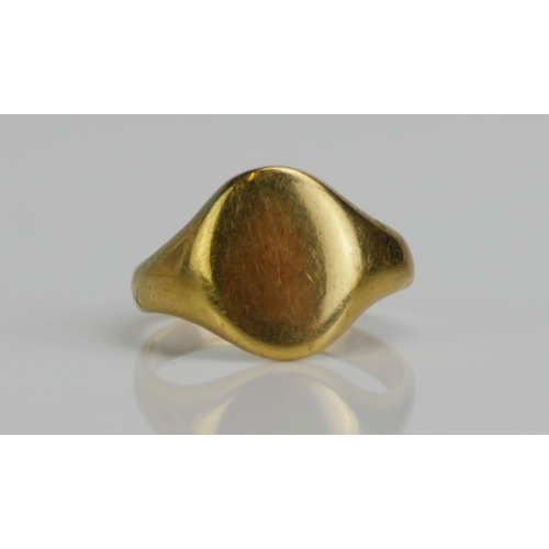 121 - An 18ct Gold Signet Ring, Size N.5, Birmingham 1930, 6.34g