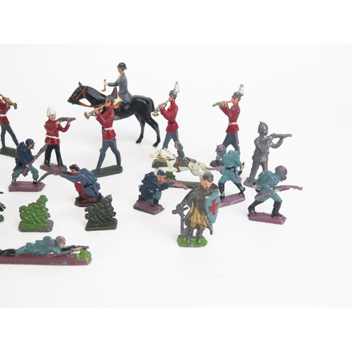 1320C - Collection of Lead Soldiers, mostly flat & semi-flat with mounted figure, Britains field gun and unu... 