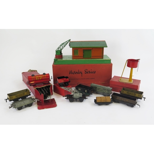 1341 - Collection of Hornby O Gauge including No. 2 Goods Platform, No. 1 Water Tank and M1 Tender (boxed) ... 