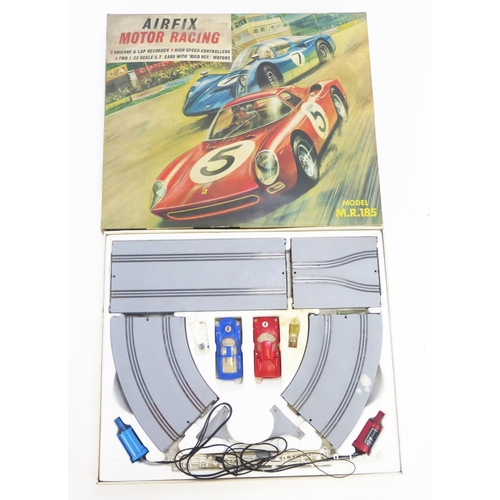 1348 - Airfix Motor Racing Model MR185 Slot Car Set with 2 racing cars - generally very good to excellent (... 