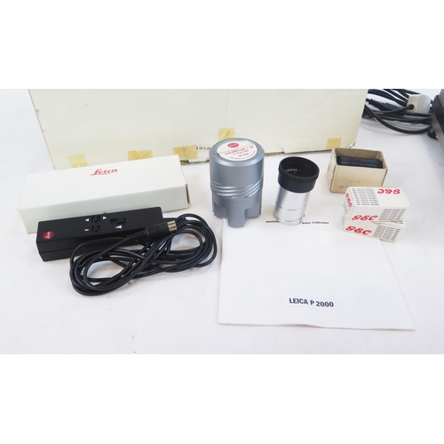 1417 - Leica P2000 Slide Projector with Colourplan-P CF1:2.5/90 lens, cable remote, boxed