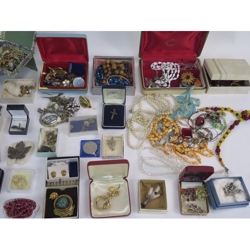 240 - A Selection of Costume Jewellery