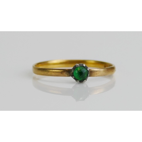 278 - A Victorian 22ct Gold and Emerald (or paste) Ring, size M, London hallmarks, 1.1g