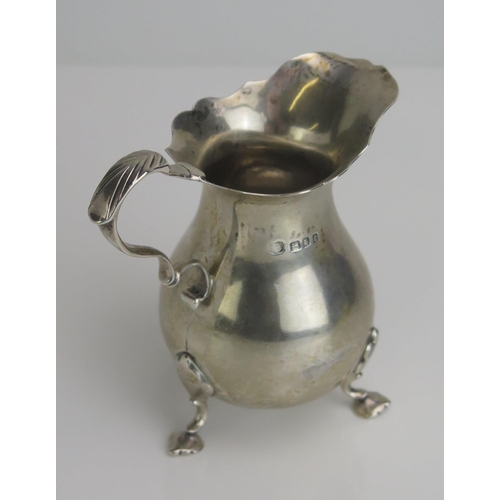 546 - A George V silver cream jug, maker Goldsmiths and Silversmiths Co Ltd, London, 1920, in the Georgian... 