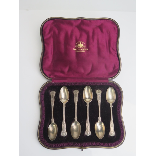 562 - A set of six Edward VII silver coffee spoons, maker Josiah Williams & Co, London, 1904, cased, 92gms... 