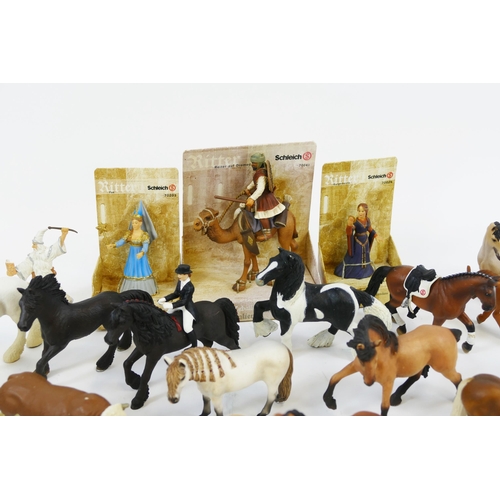 1114 - Schleich Plastic Animals and Figures Collection including a large quantity of horses, cattle, dogs, ... 