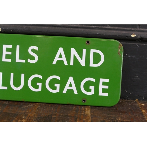 1252 - A British Rail Southern Region station enamel sign 'Parcels and Left Luggage' 46cm wide