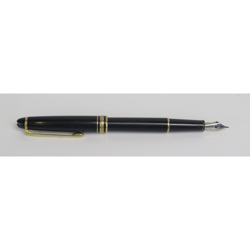 1546 - A black Mont Blanc Meisterstuck fountain pen, with 14k nib.