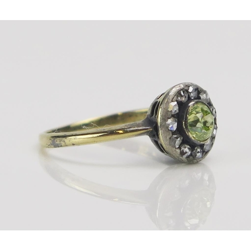 202 - An Antique Green Diamond and Rose Cut Cluster Ring in a high carat precious yellow and white metal s... 