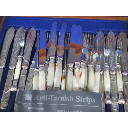 672 - A set of six plated fish knives and forks, cased, a set of seven mother-of-pearl handled fruit knive... 