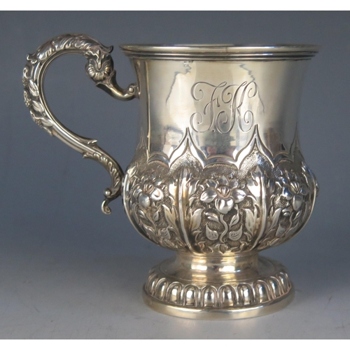 675 - A William IV silver christening cup, maker Adey Bellamy Savory, London, 1831, of baluster form, with... 