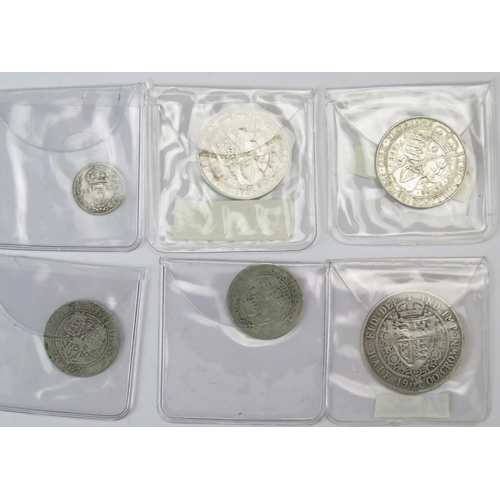 977 - A Selection of Victorian Coins including a 1900 half crown, 1898 and 1899 florins, 1897 and 1900 shi... 