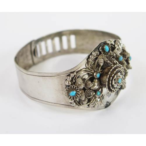 110 - A Georgian Silver Filigree and Turquoise Adjustable Bangle, lion passant and date letter n, 25.68g