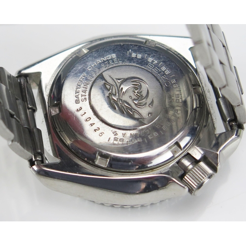 254 - A SEIKO 'Pepsi' 150M Diver's Watch, 42.2mm stainless steel case. Needs battery