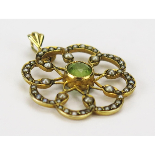 71 - A 9ct Gold, Peridot and Seed Pearl Pendant, 32.1mm drop, Birmingham 1943, 2.64g