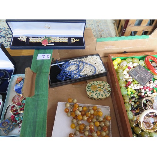 82 - A Selection of Costume Jewellery