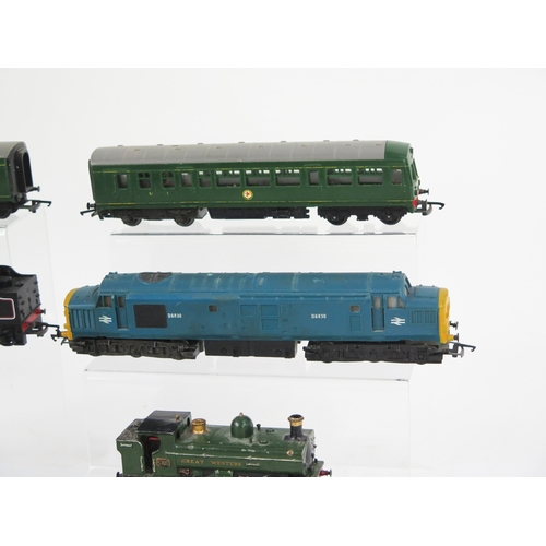 Triang OO Gauge Group Including R157/R158 2 Car DMU, various steam and ...