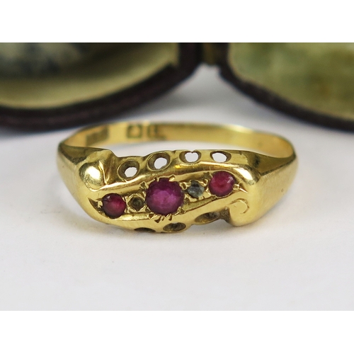 10 - Antique ruby and rose cut diamond ring in an 18ct yellow gold setting, size O.5, part hallmarks, 1.6... 