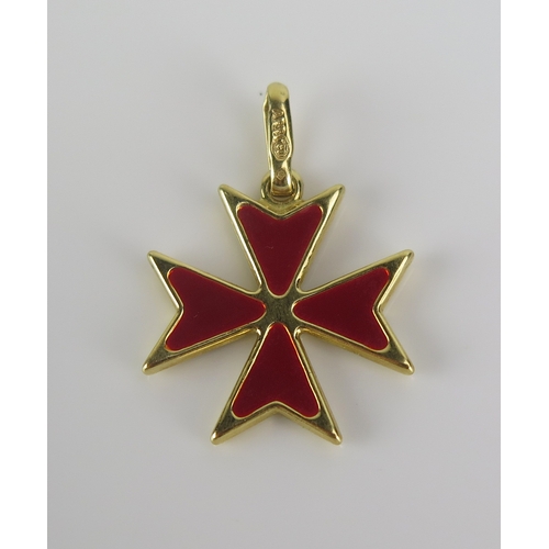 40 - An 18ct yellow gold and enamel Maltese cross pendant, c. 25mm drop, stamped 750, 1.19g