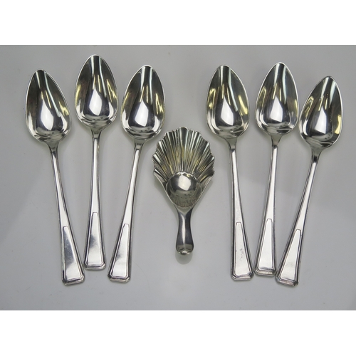 531 - An Edwardian silver caddy spoon, maker Thomas Bradbury & Sons Ltd, Sheffield, 1906, with shell-shape... 