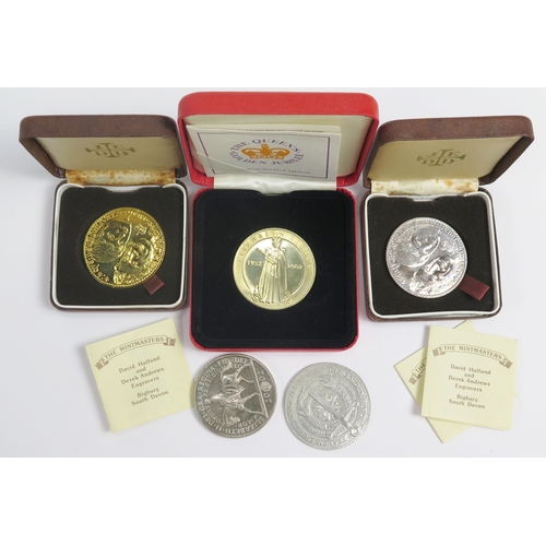 658 - Royal Mint 2002 Queen's Jubilee commemorative medal, The Mintmasters Bigbury commemorative coins, et... 