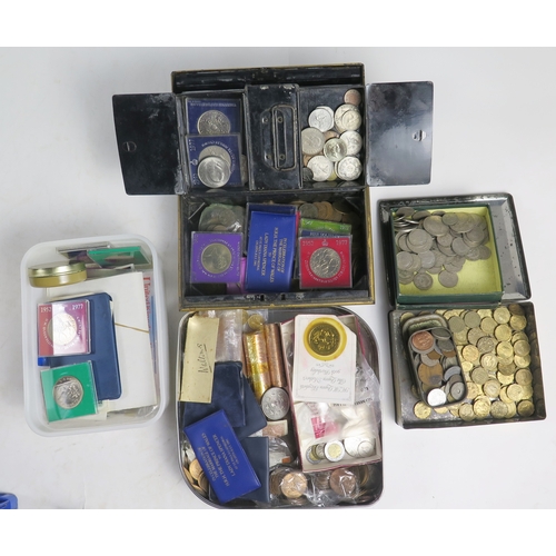 681 - A quantity of GB and world coins, 9600g gross