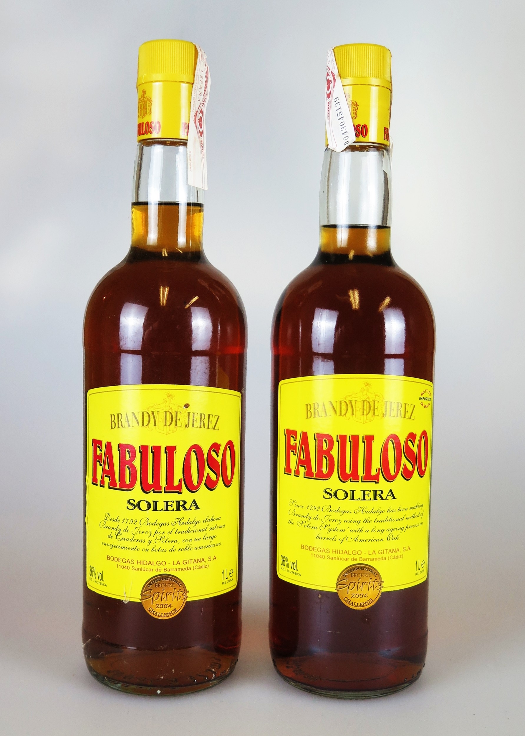 Two 1 Litre bottles of Fabuloso Solera Spanish Brandy, Bronze spirit ...