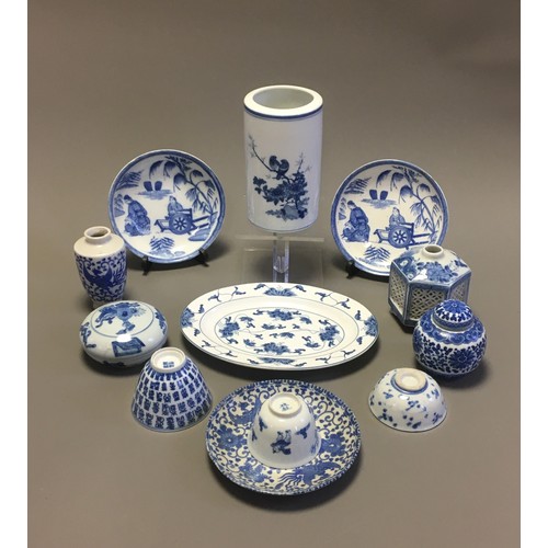 90 - Good Selection of Oriental Blue and White Wares, Antique and other various regions and Countries.