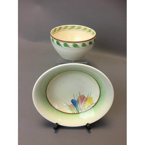 68 - Art Deco - Clarice Cliff Green Leaf Ribbed Bowl for Wilkinson and a Clarice Cliff Crocus Bowl for Ne... 