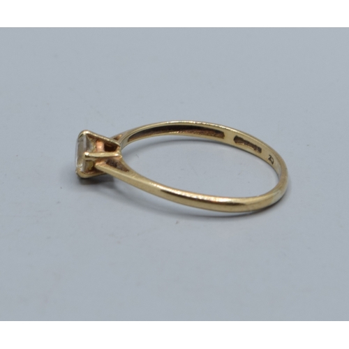 9ct gold ladies solitaire dress ring size O