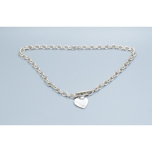 2557 - 925 silver heart neck chain with T-bar catch 44cm long links 0.70cm wide 45 grams