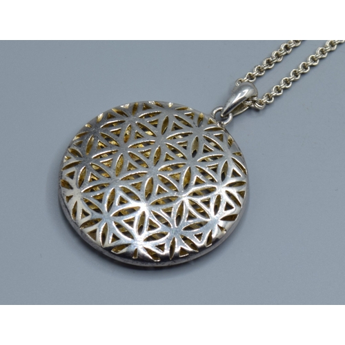 2579 - 925 silver Links of London curb link neck chain with T-bar catch80cm long together with a 925 silver... 