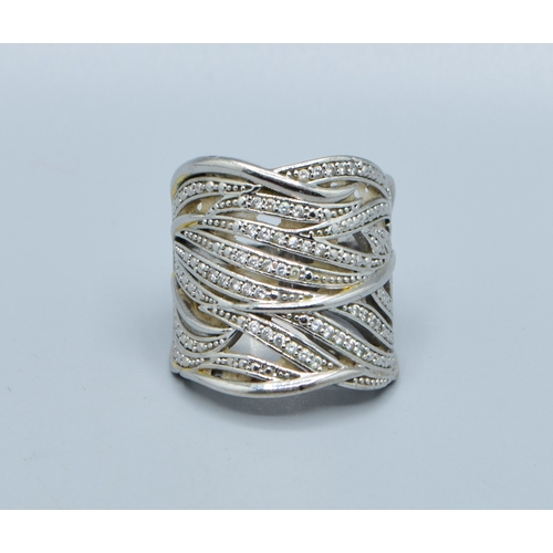 2600 - Large multi cross banded clear gem set 925 silver ring size L