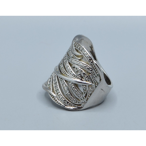 2600 - Large multi cross banded clear gem set 925 silver ring size L