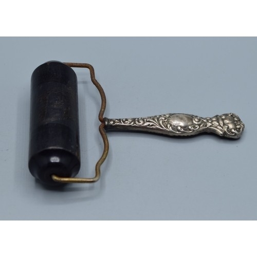 2610 - Two silver Thimbles and a silver topped antique blotter