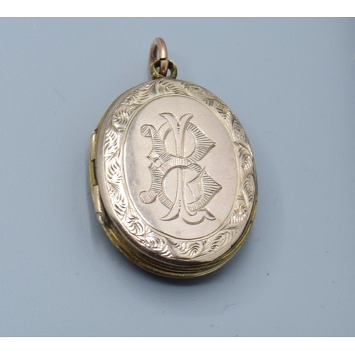2613 - Antique Victorian 9ct gold back and front locket 2.1cm x 1.6cm not including the bale 5.3grams