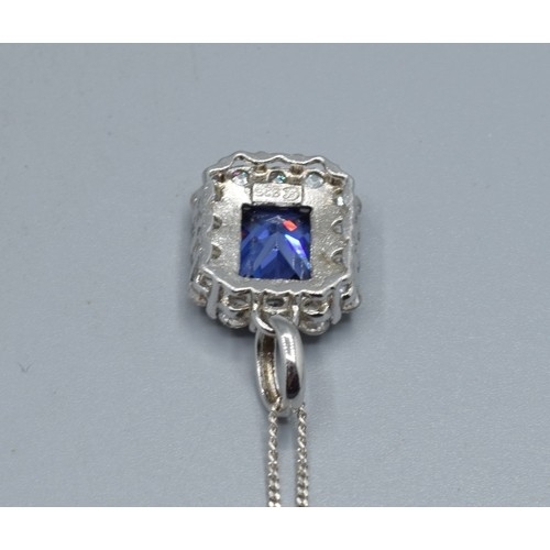 2617 - Beautiful Blue gem stone 925 silver cluster pendant necklace