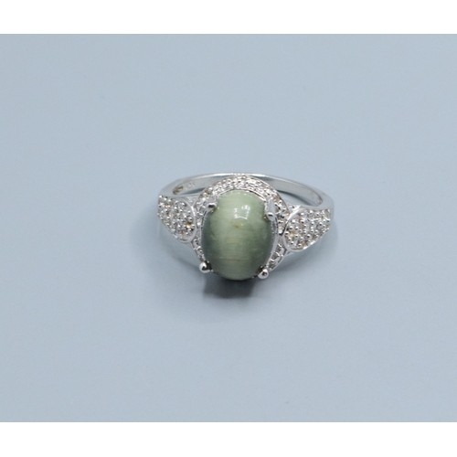 2619 - 925 silver ladies Cats eye cabochon dress ring with ornate clear gem stone shoulder decoration size ... 