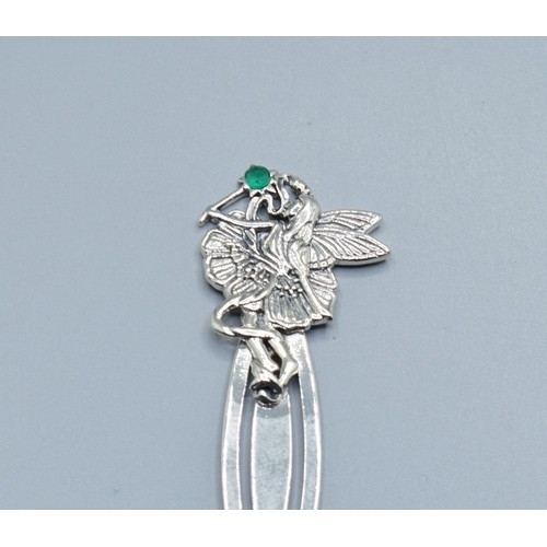 2626 - 925 silver Fairy bookmark with Emerald wand