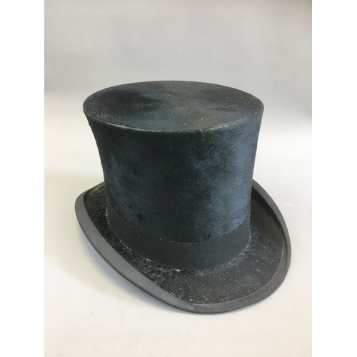 58 - Antique Henry Heath Ltd Oxford St W. Wallace Newcastle (Sole Agent) Plush Top Hat Silk Lined Circa 1... 