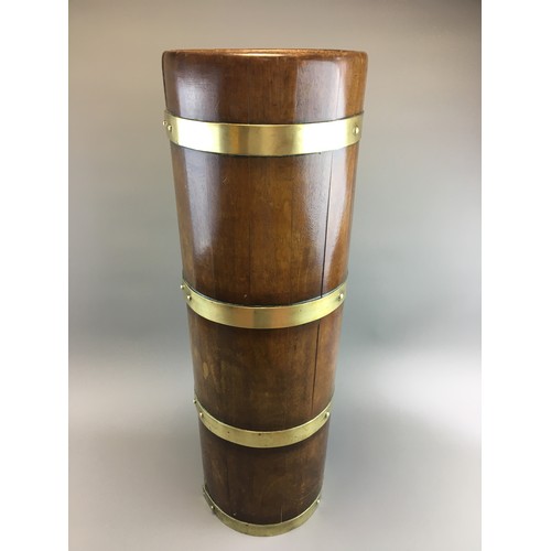 Fine Quality 19th Century Brass Coopered Stick/Umbrella Stand with Original Liner.
